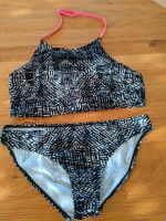 Bikini von FIREFLY wie neu Größe 176 Frankfurt am Main - Bergen-Enkheim Vorschau