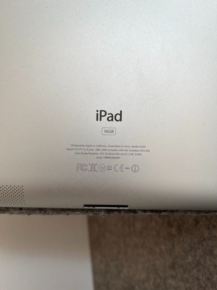 Apple I Pad 3 Generation, weiss /silber, 64 GB, wlan, GRAVUR in Düsseldorf