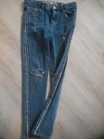 Skinny Jeans / Hose mit Glitzerstreifen & Löcher, Größe 146 Mecklenburg-Vorpommern - Neubrandenburg Vorschau