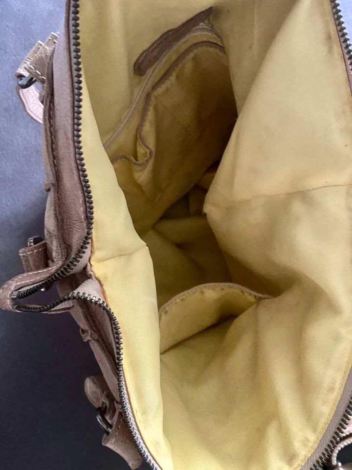 FREDsBRUDER Shopper Tasche weiches Leder Rechteckimpuls beige in Hessen -  Alsfeld | eBay Kleinanzeigen ist jetzt Kleinanzeigen