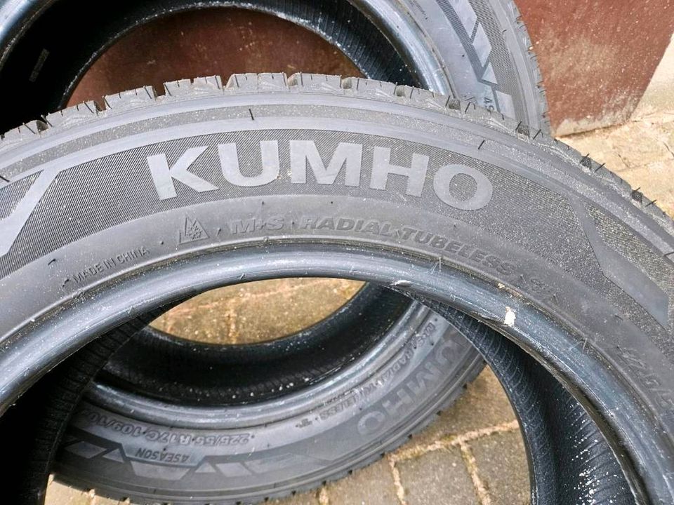 Kumho Portran 4S ganzjahres Reifen 225/55 R17C 109/107H 8mm in Riesa