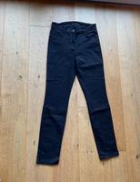 Brax Jeans Hose Shakira dunkelblau Gr. 40, 31/32 Schleswig-Holstein - Maasbüll Vorschau