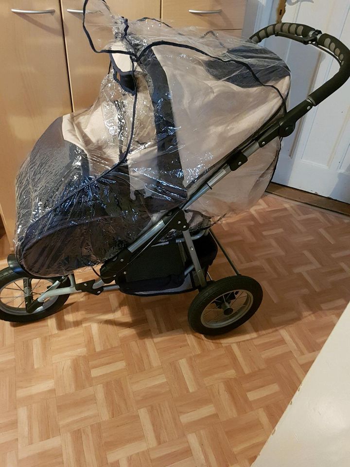 Kinderwagen in Kiel