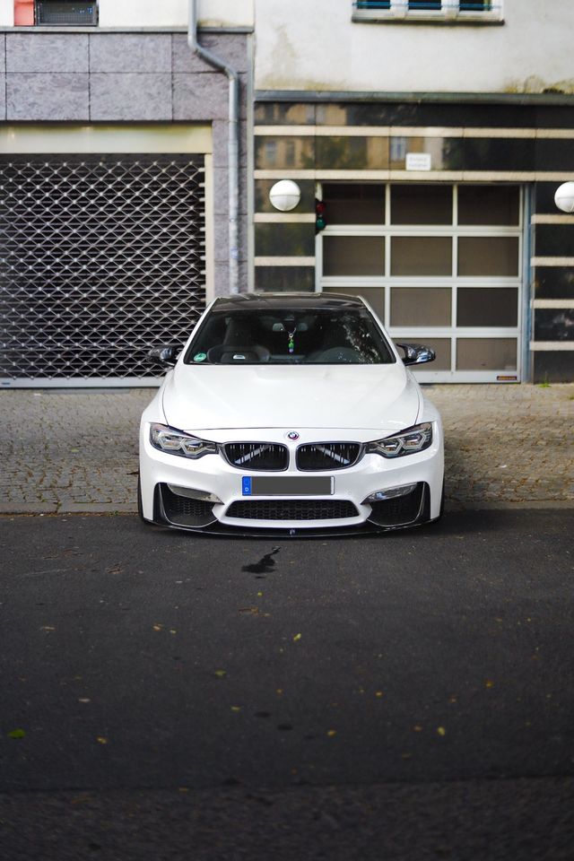 BMW M4 DKG Mineralweiss Carbon Tausch in Brandenburg an der Havel