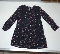 Kleid mit Blumen und Tieren bedruckt, Gr. 104, lange Arme Hessen - Ortenberg Vorschau