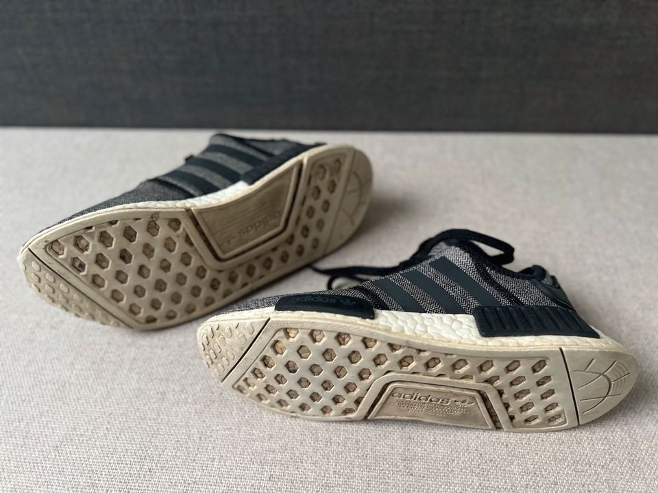 Sneaker Adidas NMD R1 Gr 38 beige taupe Applikationen in schwarz in Minden