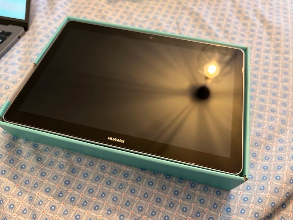 Huawei MediaPad T3 10 in Loßburg