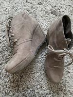 S. Oliver Schuhe Stiefeletten Keilabsatz grau Gr 39 Bayern - Hersbruck Vorschau