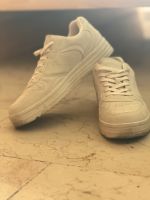 Bershka Herren Schuhe  Sneaker 44 Creme Beige Nordrhein-Westfalen - Hagen Vorschau