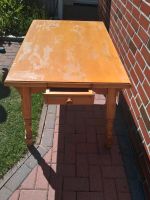 Tisch Holztisch zu verschenken Niedersachsen - Brake (Unterweser) Vorschau