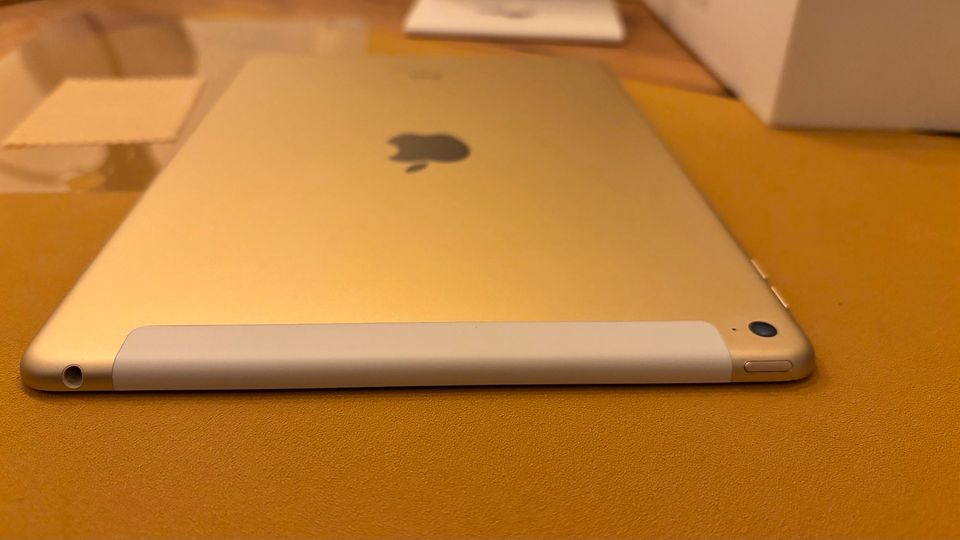 Apple iPad Air2 gold 16GB+Cellular in Hamburg