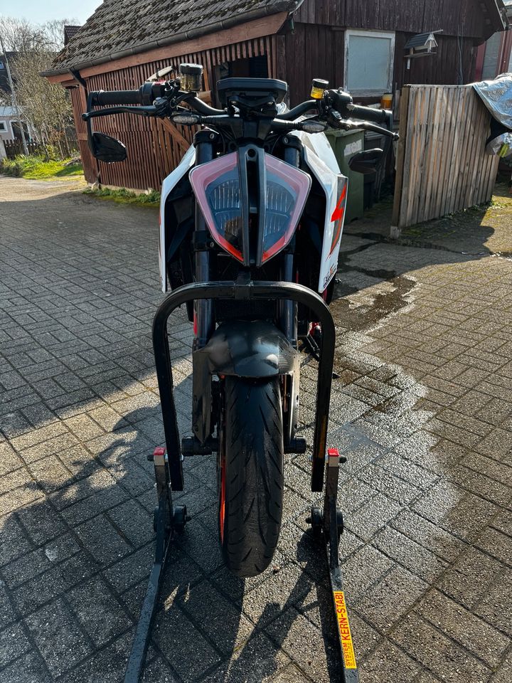 KTM 1290 Super Duke R in Emmendingen