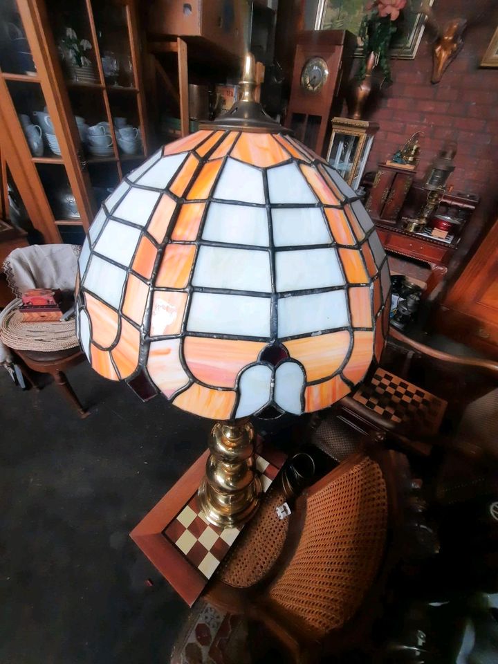Alt Tiffany Tiffanylampe Lampe Leuchte Tischlampe Messing in Groß-Gerau