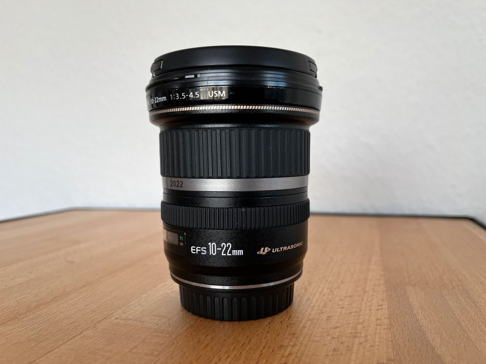 CANON EF-S 10-22mm USM 10 mm - 22 mm f/3.5-4.5 USM, EF-S + EOS R in Remscheid