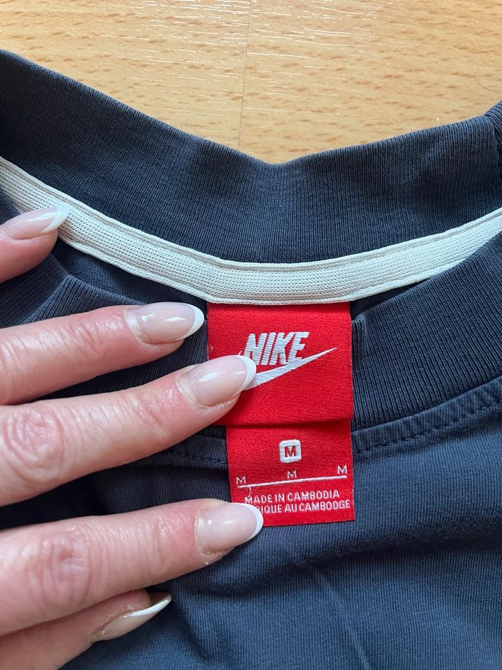 Nike Longsleeve Gr .M in Saarbrücken