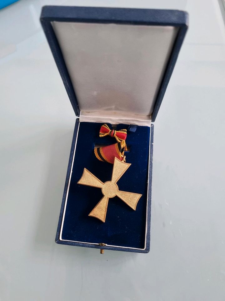 Bundesverdienstkreuz im Etui Junker in Radevormwald