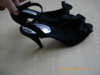 H&M High Heels Sandalen Gr 38 schwarz Essen-West - Frohnhausen Vorschau