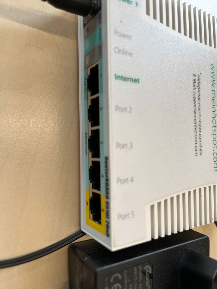 MikroTik RB951Ui-2HnD | 2.4 GHz WLAN Accesspoint, 5 x RJ45,gebrau in Gengenbach