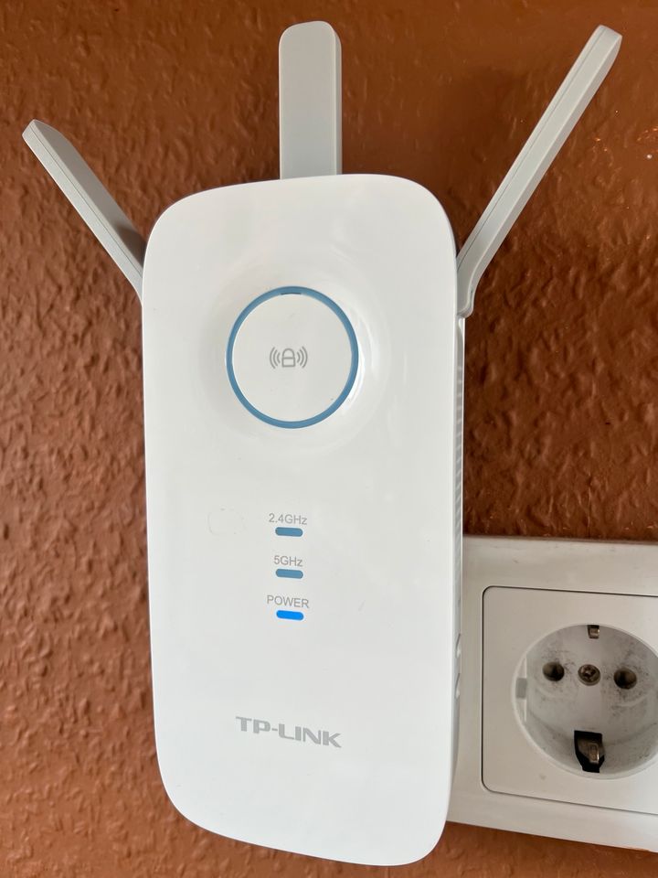 TP-Link AC1750 WLAN reapeater in Dresden