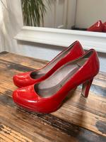 Pumps High Heels Tamaris Lack rot neuwertig Hessen - Lahntal Vorschau