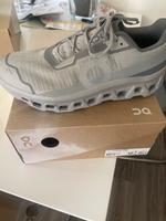 On Cloudmonster Void 47 Nordrhein-Westfalen - Krefeld Vorschau