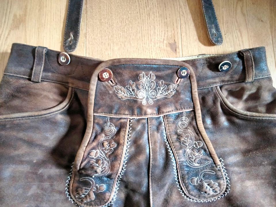 Lederhose, Tracht in Taufkirchen Vils