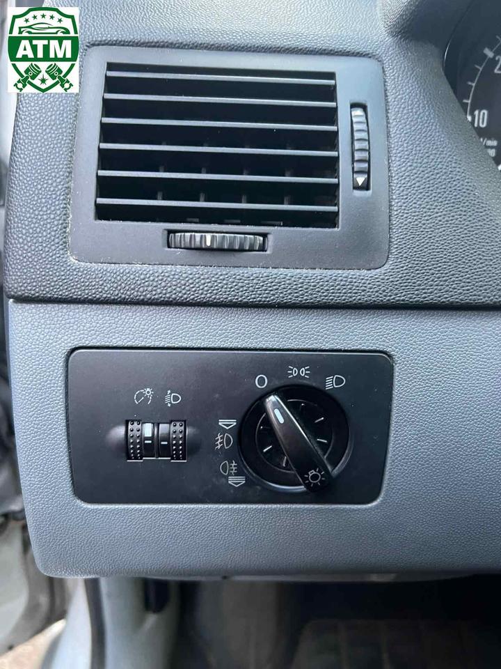 Schlachtfest Skoda Fabia 6Y5 Combi 1.4 16V 55 kW EZ 26.03.2001 in Wesseling
