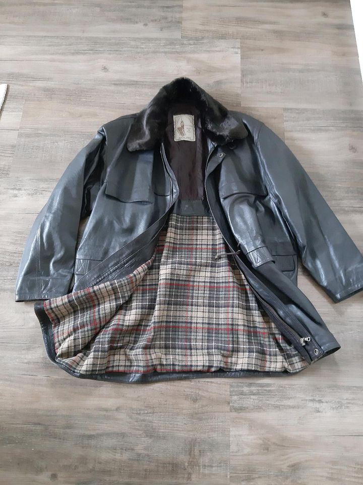 Herren Lederjacke/Ledermantel Vintage Größe 56 braun in Rammingen