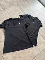 2 Sport Shirts von Nike Niedersachsen - Stuhr Vorschau