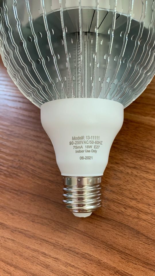 Venso Parus E27 Pflanzenlampe 18 Watt in Dresden