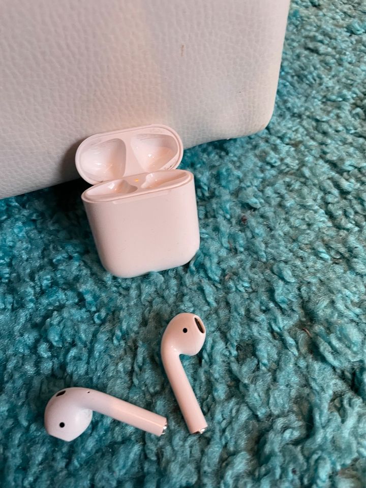 Appel AirPods 1.Generation in Donnersdorf