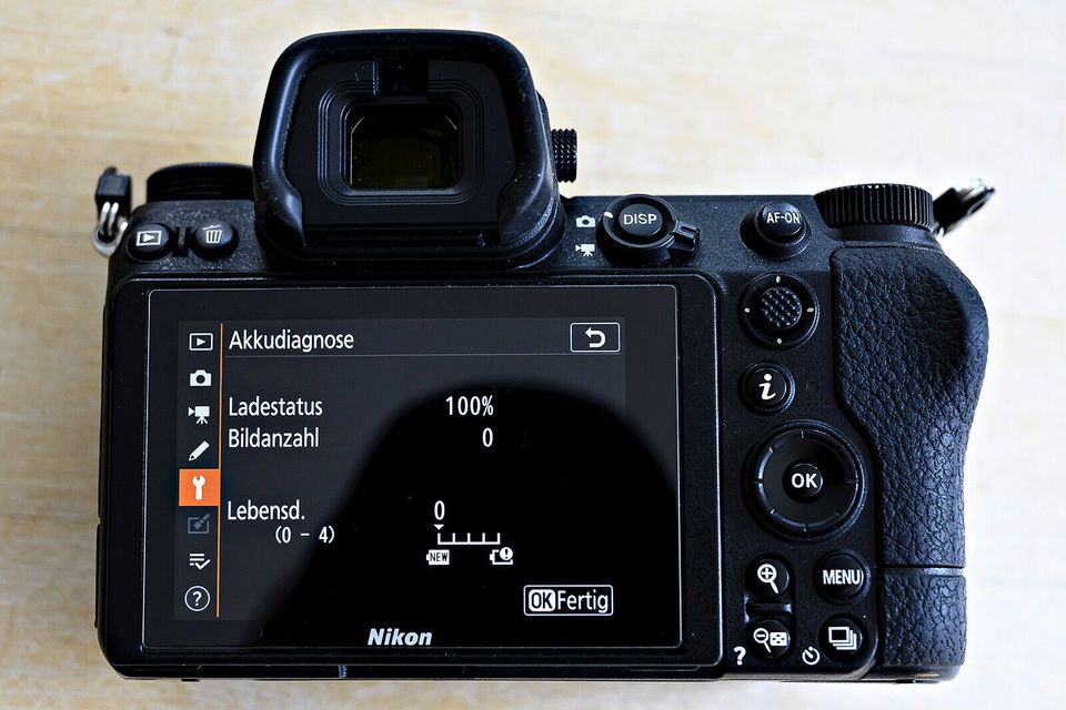 Nikon Z 7II 45,7MP Spiegellose Systemkamera (Body) in Otter