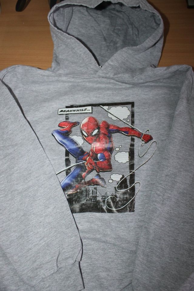 Tolles Spiderman Marvel Kapuzen-Sweatshirt, Gr. 152 in Kleve