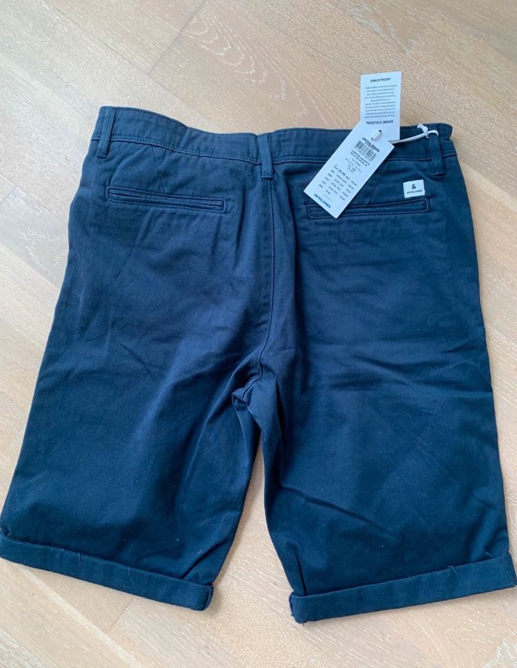 4 Kurze Hosen/Shorts Jack and Jones, Review, Ralph Lauren Gr. 170 in Selm