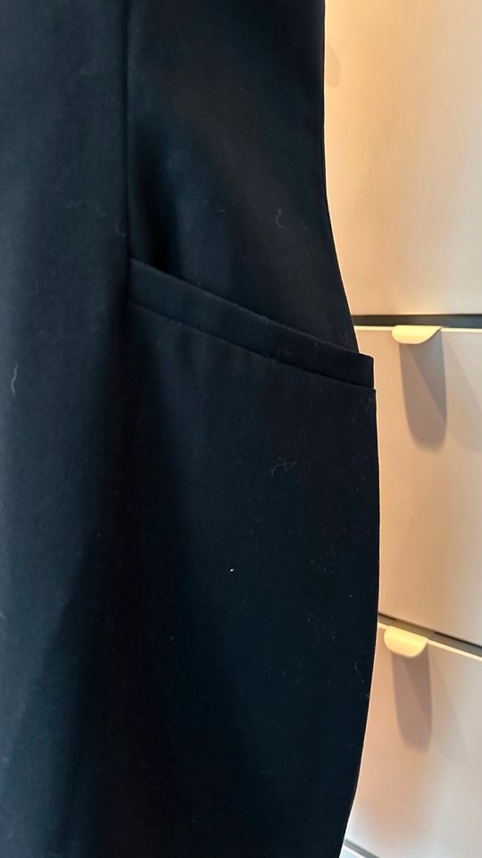 Etui Kleid oder das kleine Schwarze Größe 42 in Bargfeld-Stegen