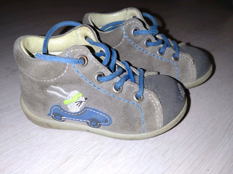 Kinderschuhe Schuhe Größe 19 20 21 Crocs Puma Set Dino in Essen