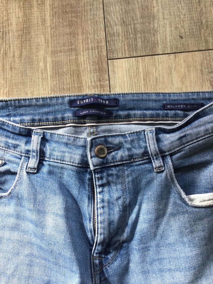 Esprit Herren Jeans Gr. 32/32 neuwertig in Haigerloch