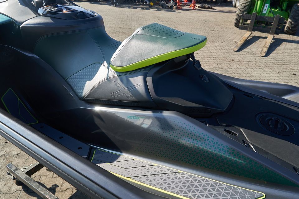 Sea-Doo RXP-X 300 RS APEX auf Lager in Görlitz