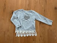 Topolino Mädchen Glitzer Pullover Pulli Spitze Gr. 128 grau Nordrhein-Westfalen - Gummersbach Vorschau