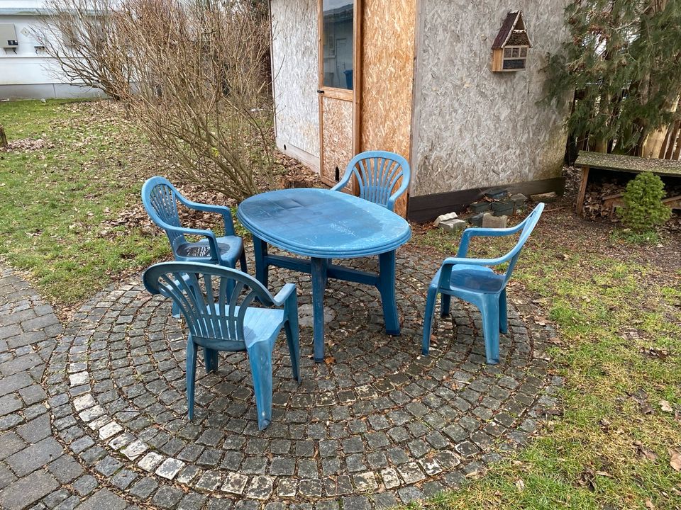 Gartentisch + 4 stühle in Neufahrn