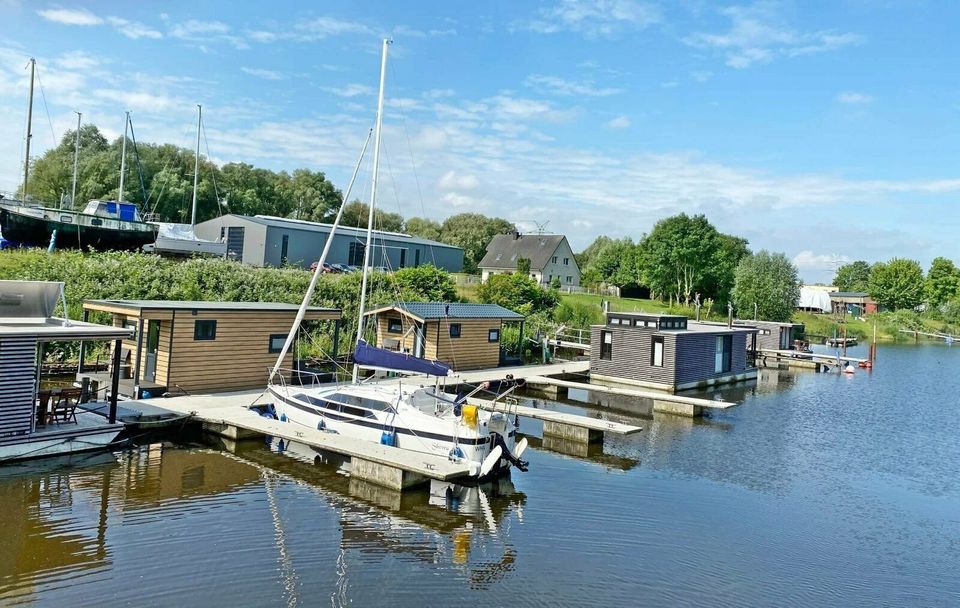 Urlaub auf dem Hausboot im **Hausboot-Resort Nordseeküste!** in Wilhelmshaven