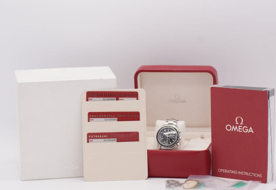 OMEGA Speedmaster Date Full Set 3210.50.00 in Frankfurt am Main