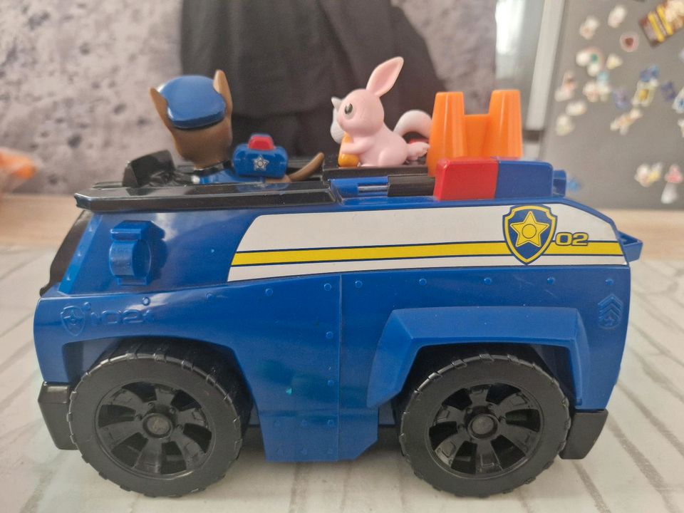 Paw Patrol Chase Basis mit Katze und Hase in Thüngersheim