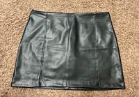 Calvin Klein cK Rock Mini Lederoptik schwarz Größe xl Niedersachsen - Ritterhude Vorschau