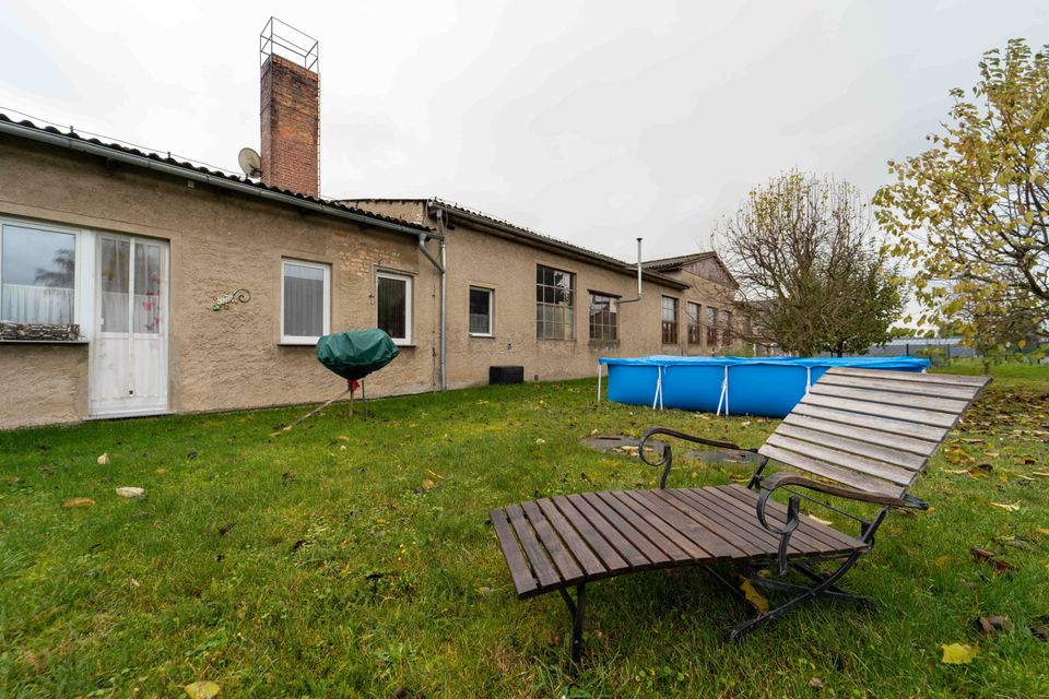 Einfamilienhaus im Bungalowstil mit großer Halle in Friedland