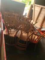 30 alte Holzstühle aus Massivholz - teilweise passende Hessen - Romrod Vorschau