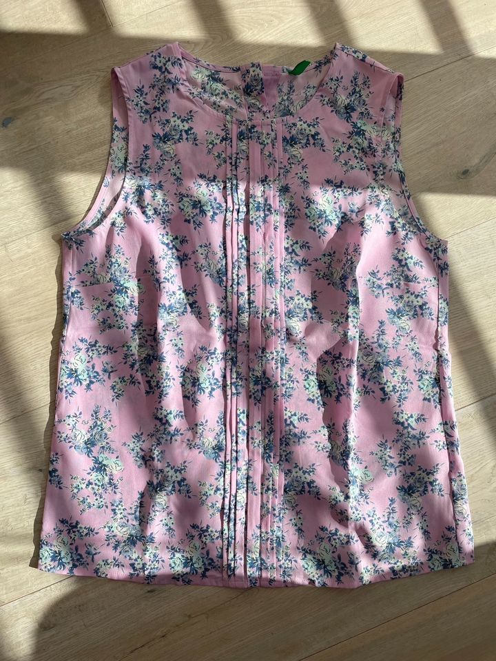 Benetton Bluse rosa mit floralem Print in Salach