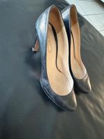 Prada Milano High Heels Absatzschuhe Pumps schwarz 40,5 40 1/2 Nordrhein-Westfalen - Niederkassel Vorschau