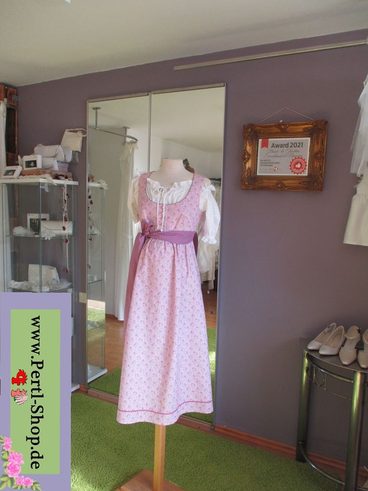 Umstandsdirndl, neu, Rosé, Gr. 38, mit Gürtel in Traunstein