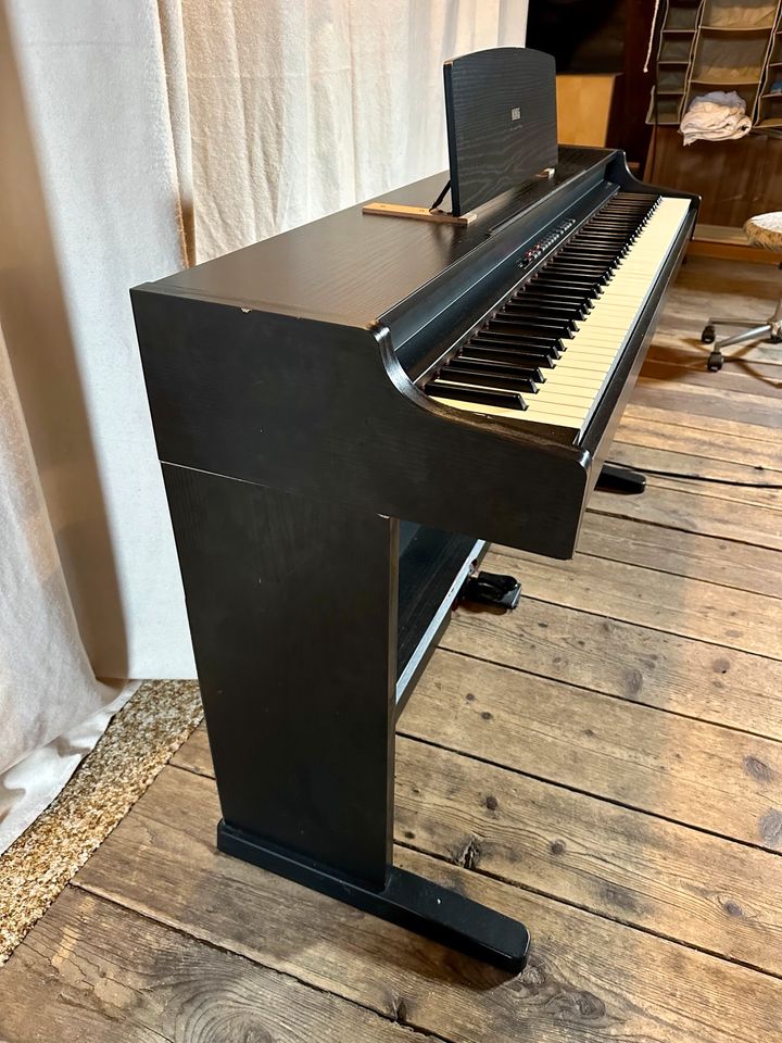 Korg EC-120 E-Piano Digital Klavier Keyboard Synthesizer in Mittweida